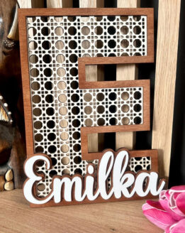 Literka z Imieniem Rattanowa