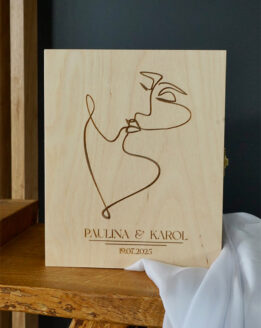 Drewniana szkatułka – prezent ślubny z duszą