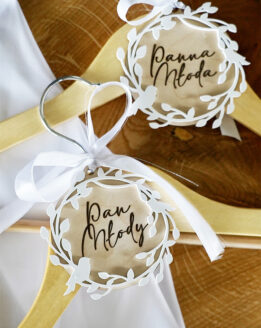 Zawieszka na wieszak ślubny